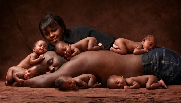 McGhee Sextuplets Re-Create Their Family Photograph Six Years Later