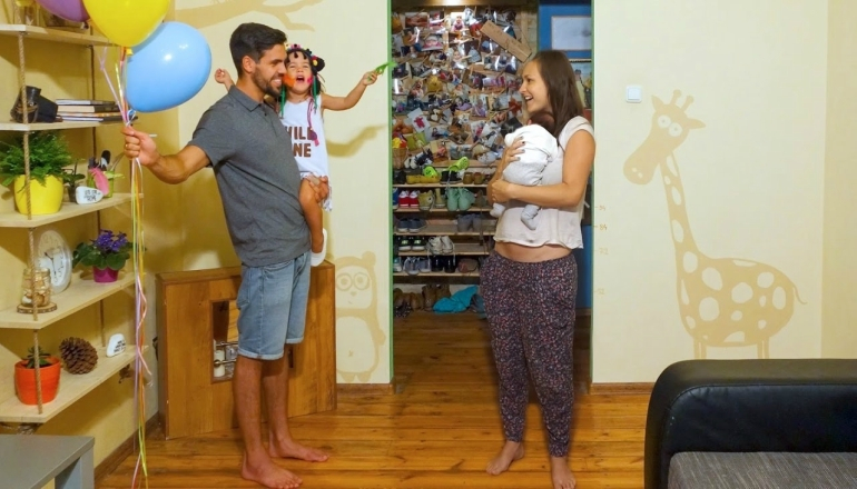 Pregnancy Time-Lapse - Before You Know, Three Turns Into Four!