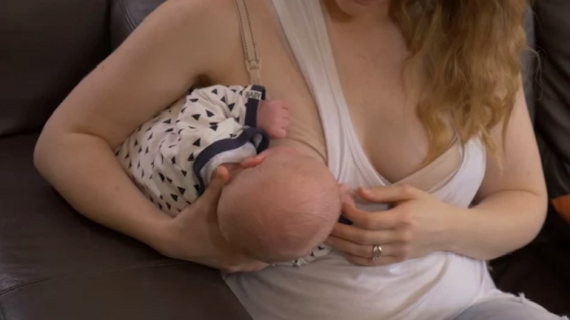 5 Best Breastfeeding Positions for New Moms