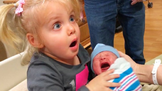 8 Ways to Help a Child Overcome Their Jealousy in Children