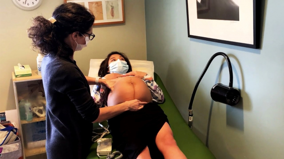 How Some Moms Are Adapting to Giving Birth Amid COVID-19