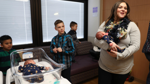Illinois Mom Gives Birth to Triplets After Having Twins