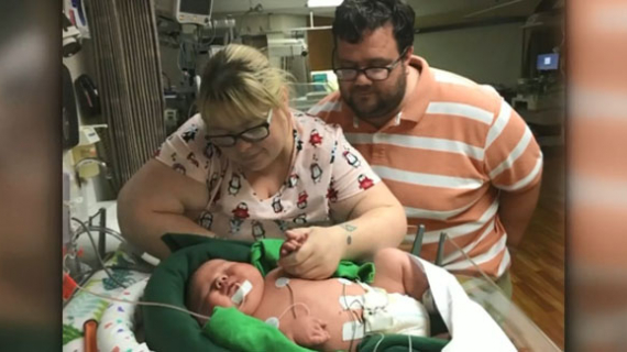  Mum Gives Birth To Record Breaking 14Lb-13Oz Baby Boy