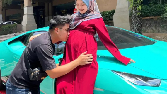 Pregnant Teen Buys Father Of Her Baby A Lamborghini As A Reward For His Upcoming Sleepless Nights