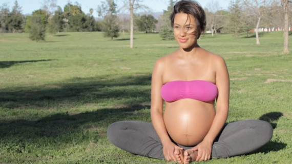 Aromatherapy: How To Soothe Anxiety During Pregnancy