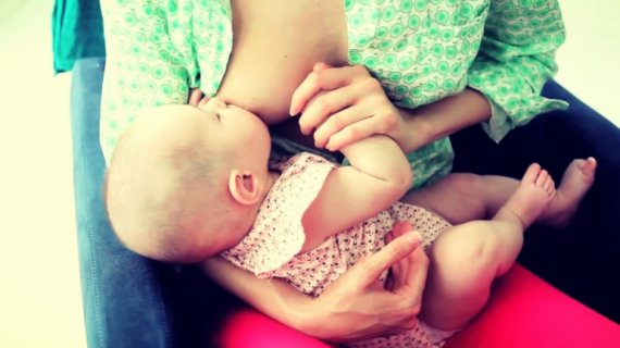 Breastfeeding Positions: How to Hold Baby While Breastfeeding?
