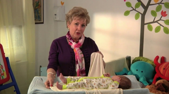 How to Swaddle a Baby - Why is Swaddling Important?