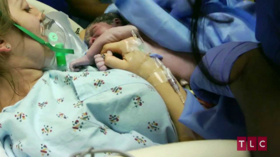 Breaking Amish LA: Shunned Lizzie Gives Birth