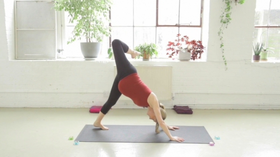 Pregnancy Yoga - Yoga for Hips and Lower Back Relief