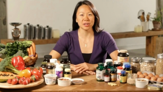 Should Pregnant Women Take a Prenatal Vitamin?