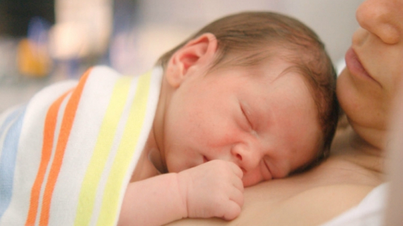 Skin-to-Skin Contact: How Important It Is for the Baby's Development?